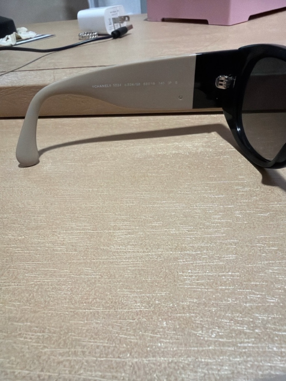 CHANEL Black and Beige CC Logo Oversized Sunglasses - Picture 9 of 10